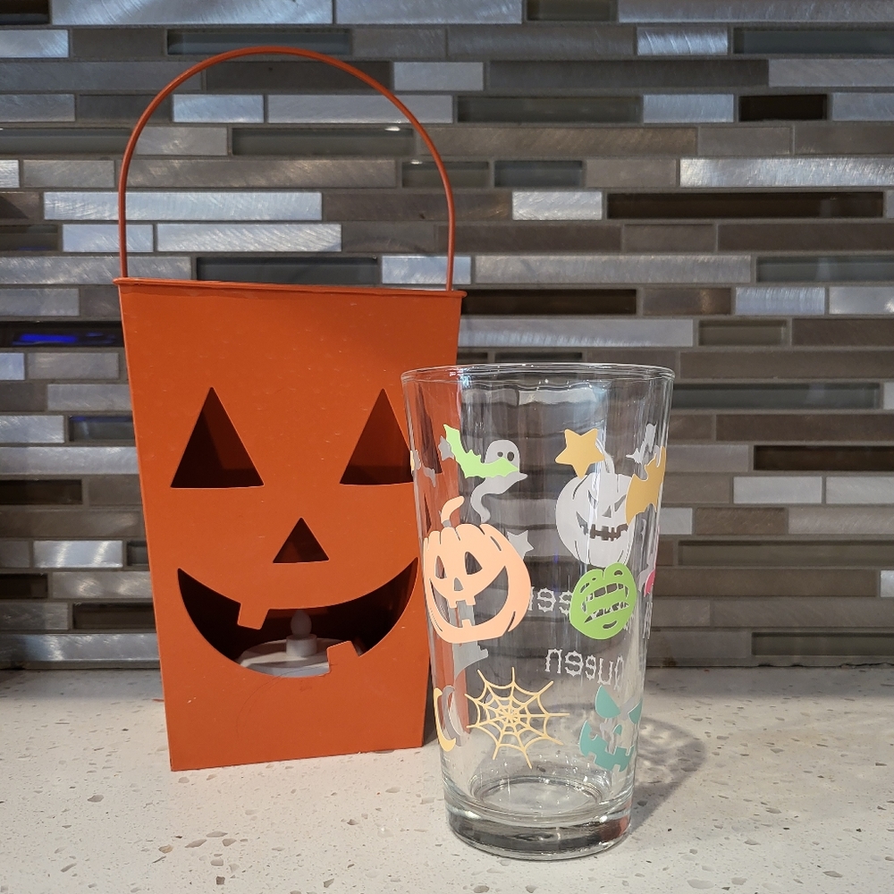 Halloween Queen Glow in the Dark Glass - Picture 2 of 3